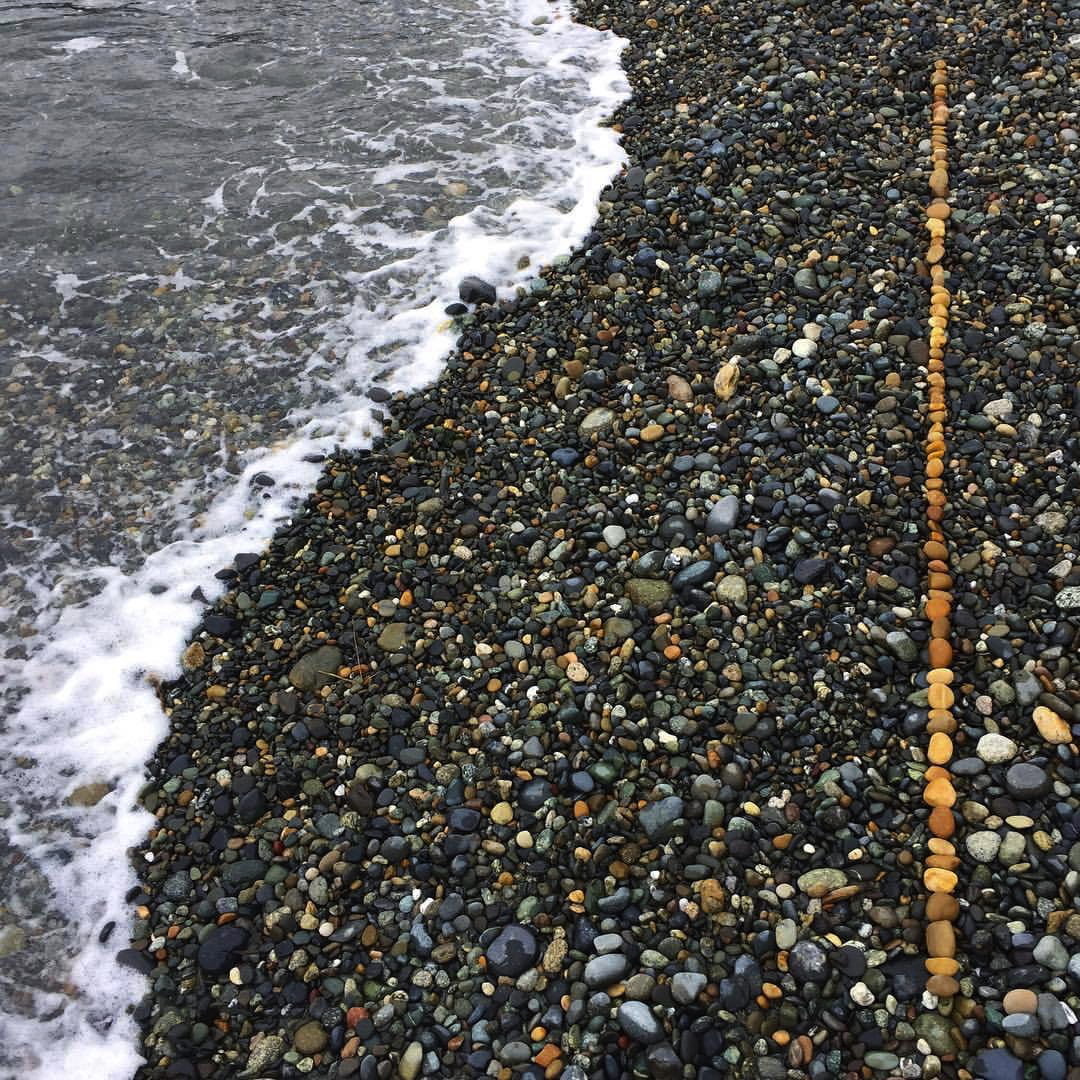 2017 09 29 - 272 of 365 . orange line (seventy-four stones)